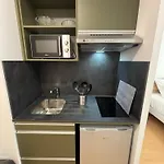 Sweetly Bordeaux Aeroparc Apartmanhotel Mérignac