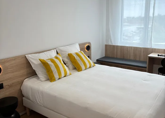 Apartahotel Sweetly Aeroparc